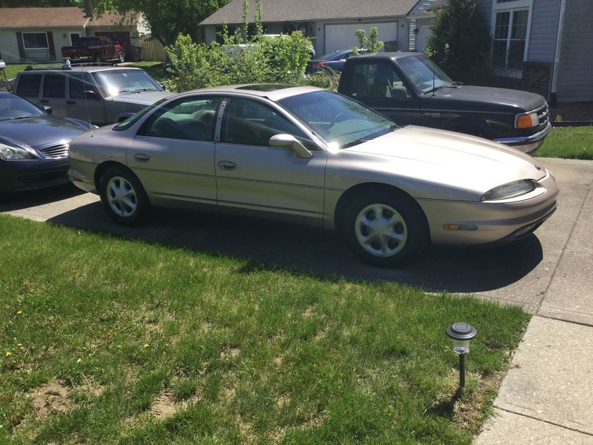 1998 Oldsmobile Aurora for sale by owner in Indianapolis