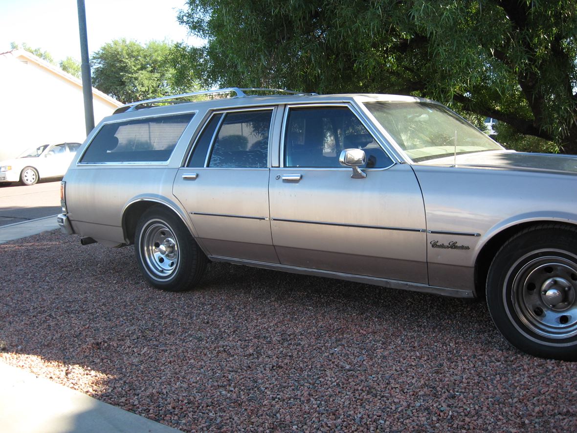 1984 Oldsmobile Custom Cruiser for sale by owner in Peoria