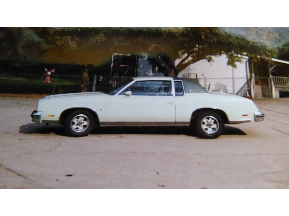 1979 Oldsmobile Cutlass Supreme for sale by owner in Clendenin