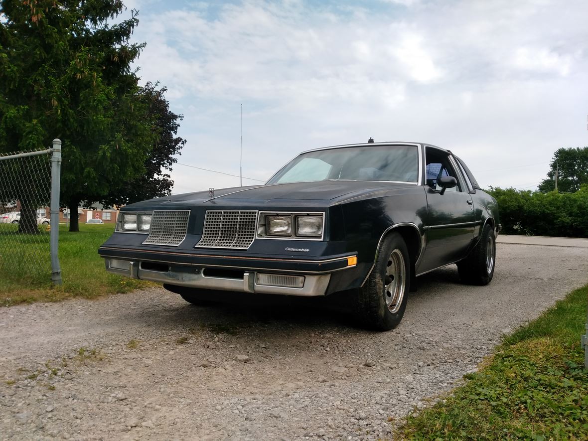 1985 Oldsmobile Cutlass Supreme for sale by owner in Fort Wayne