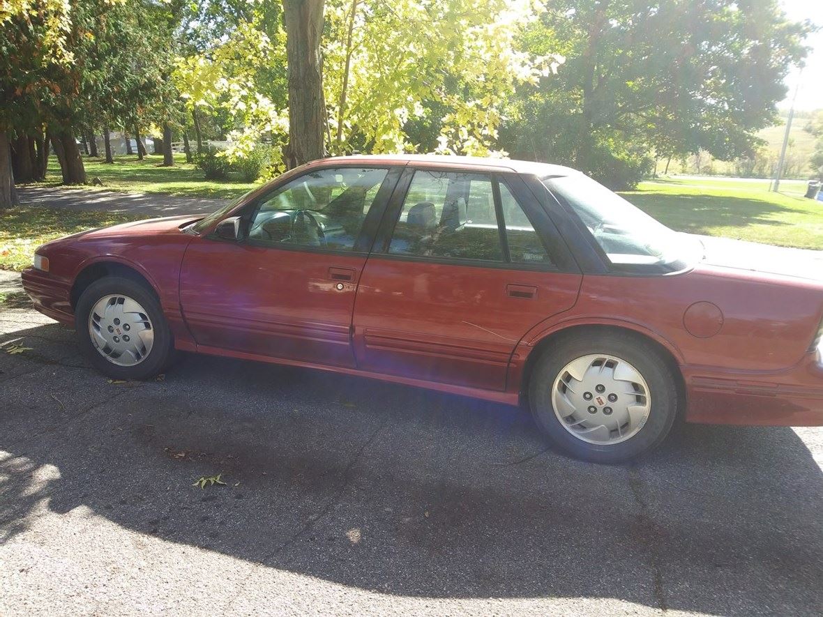 1995 Oldsmobile Cutlass Supreme Classic Car Fergus Falls, MN 56537