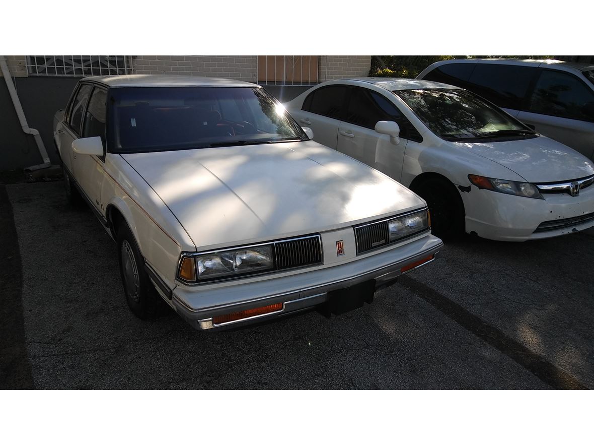 1989 Oldsmobile Eighty-Eight Royale for sale by owner in Fort Lauderdale