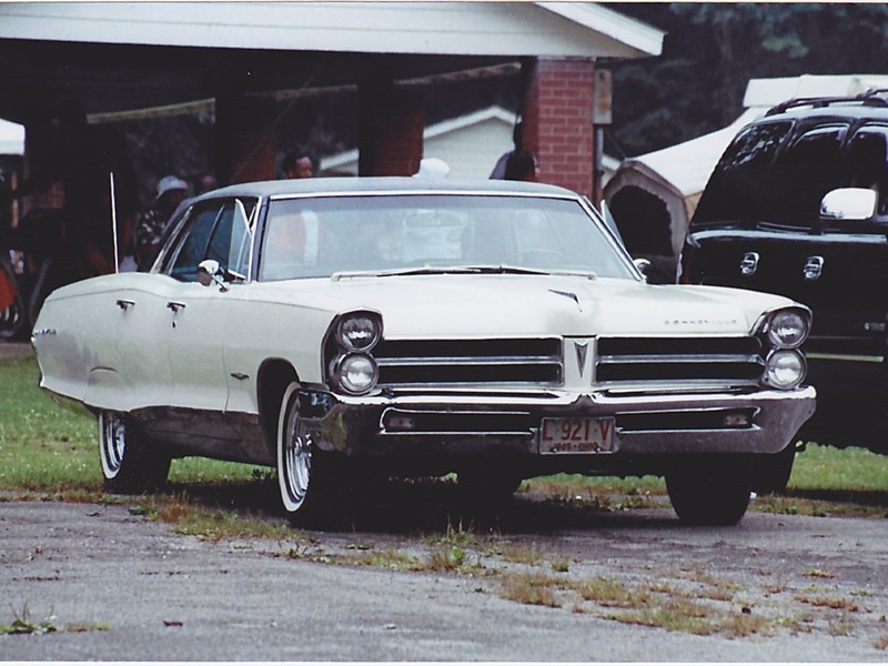 1965 Pontiac Bonneville for sale by owner in YOUNGSTOWN