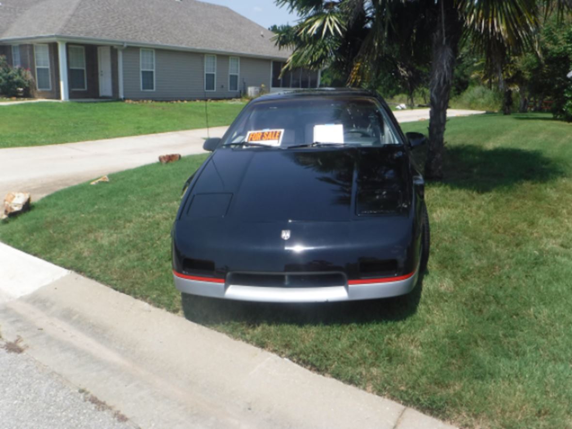 1985 Pontiac Fiero for sale by owner in Calera