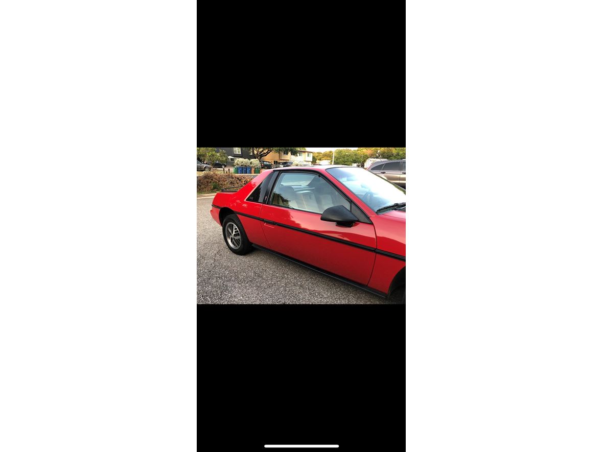 1985 Pontiac Fiero for sale by owner in Pflugerville