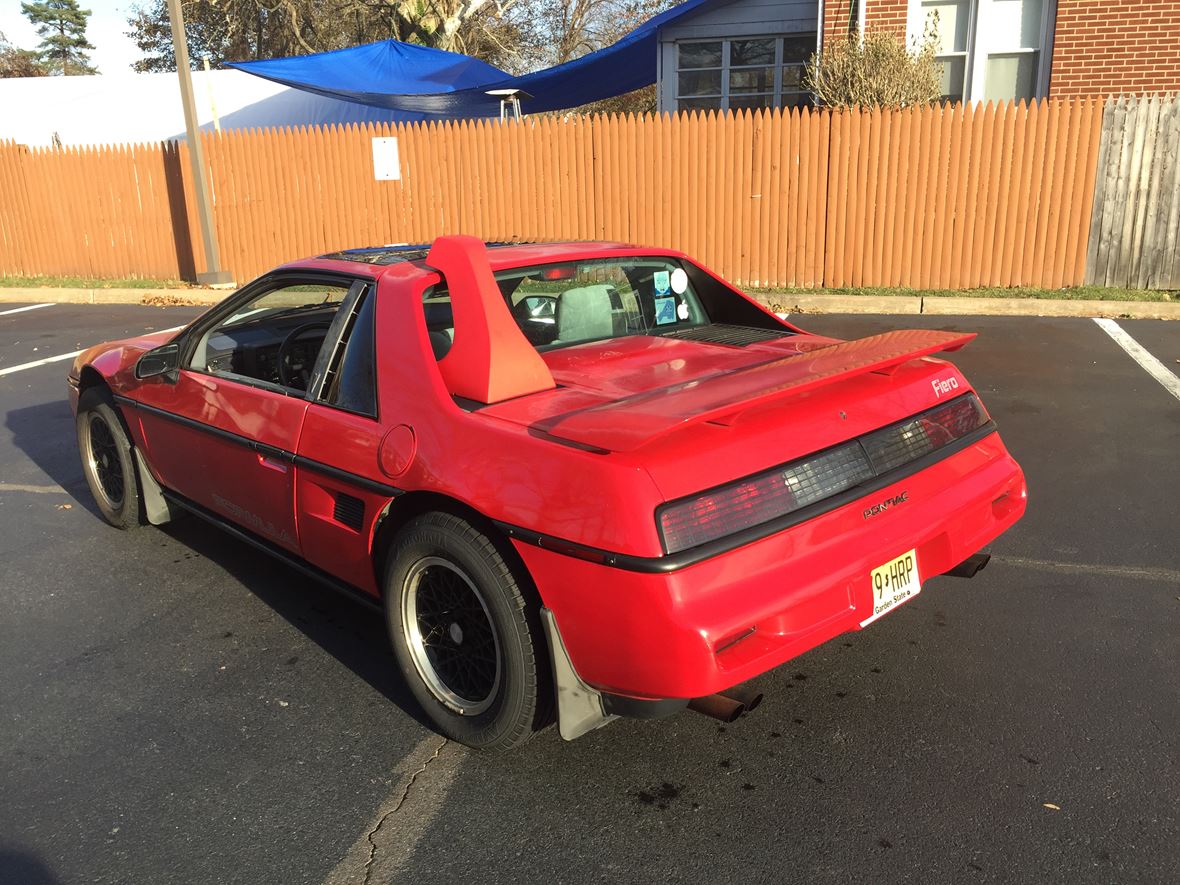 1988 Pontiac Fiero Formula for sale by owner in Freehold