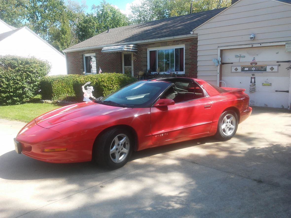 1996 Pontiac Firebird for sale by owner in Sheffield Lake
