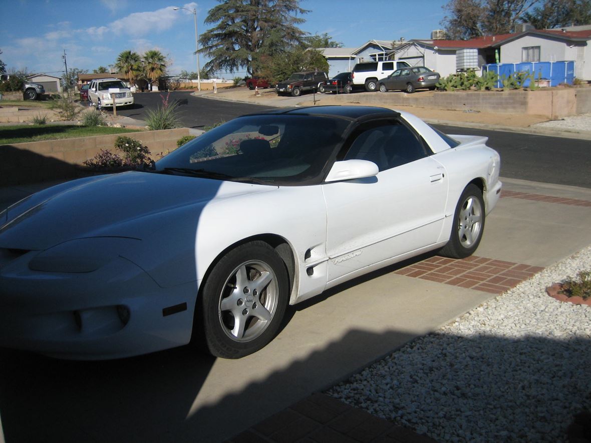 1998 Pontiac Firebird for sale by owner in Victorville