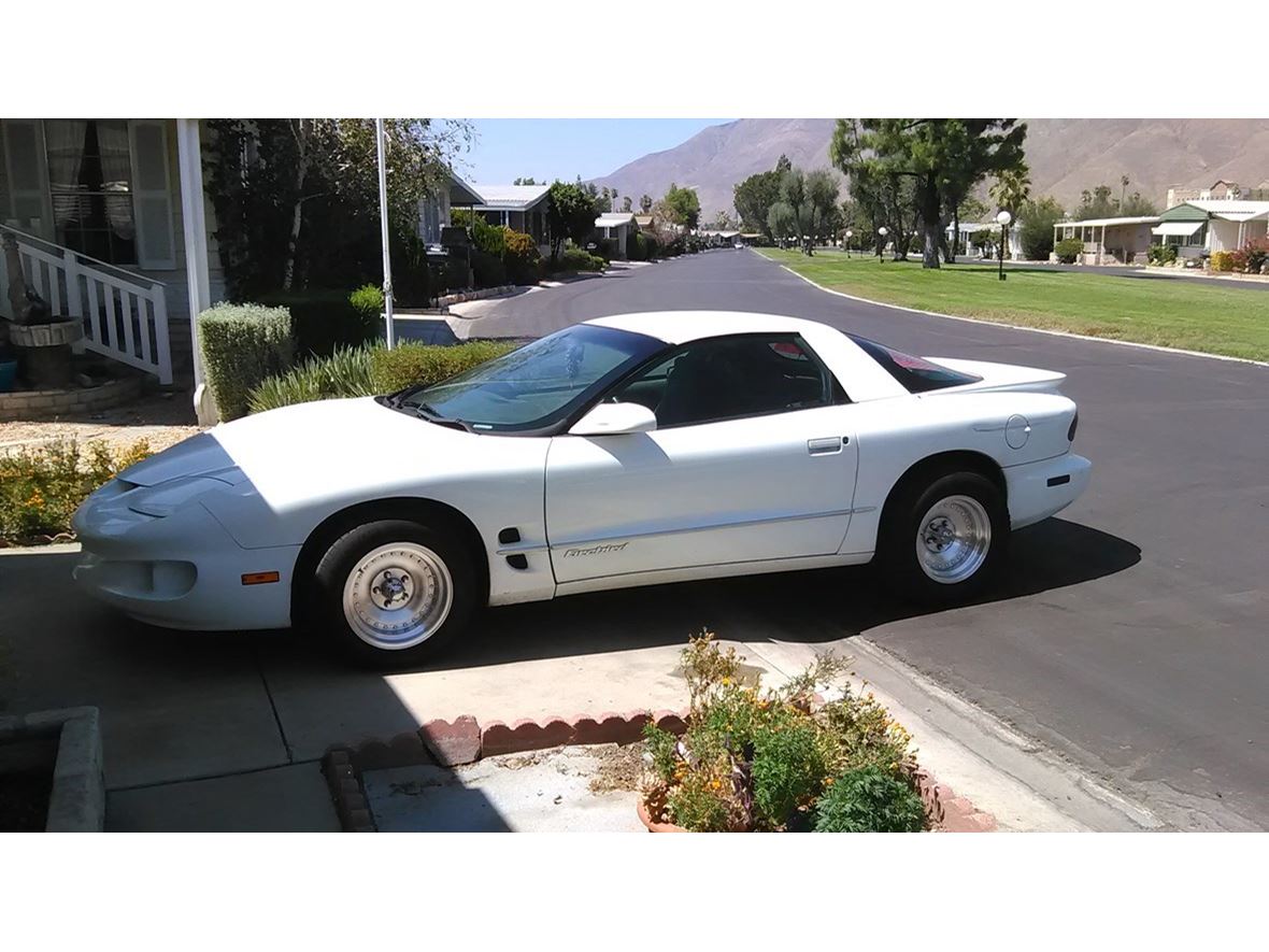 1999 Pontiac Firebird for sale by owner in San Jacinto