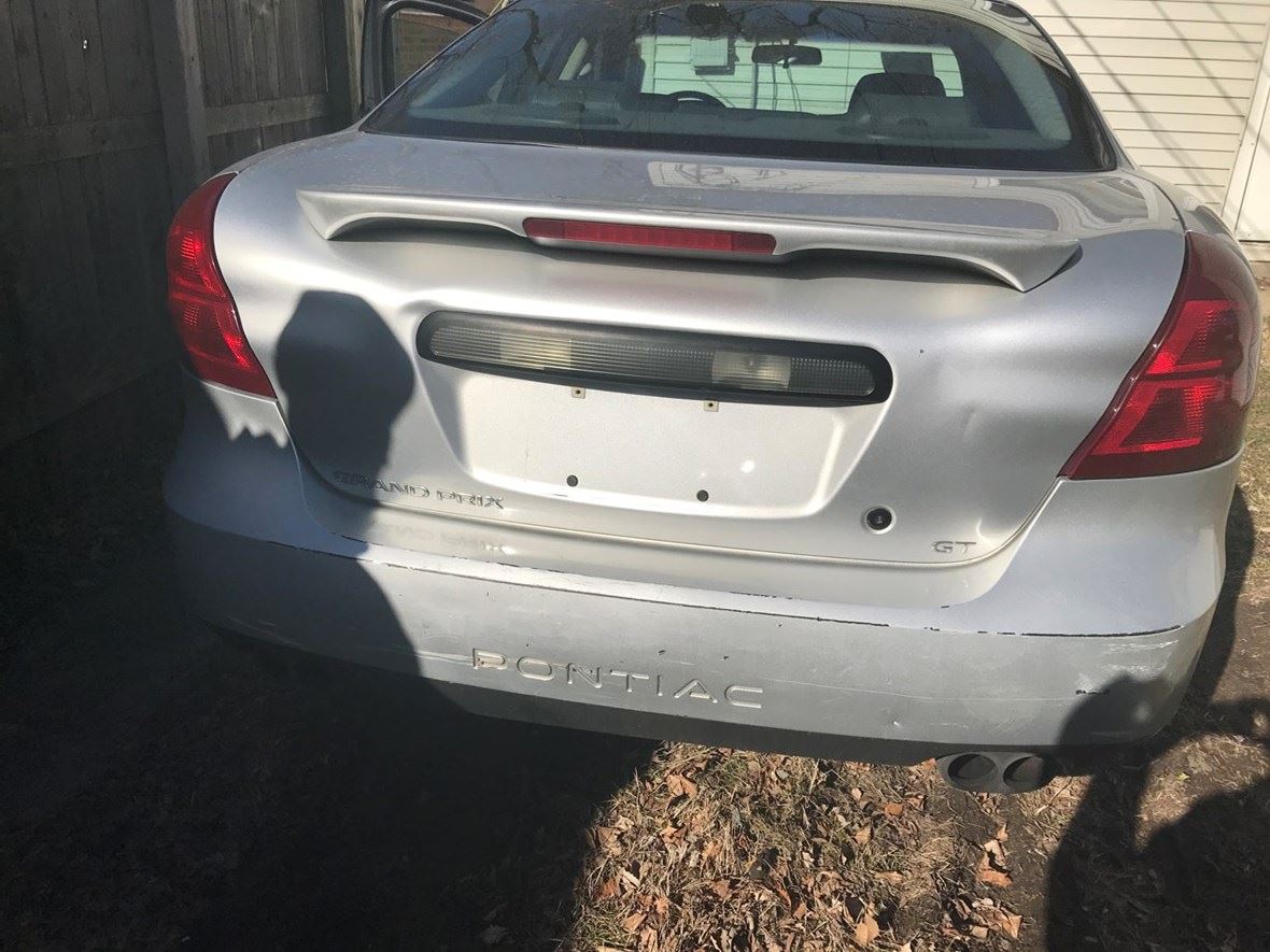 2004 Pontiac Grand Prix for sale by owner in Chicago
