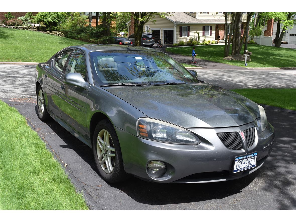 2005 Pontiac Grand Prix for sale by owner in New City
