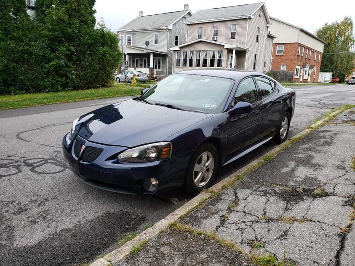2007 Pontiac Grand Prix for sale by owner in Altoona
