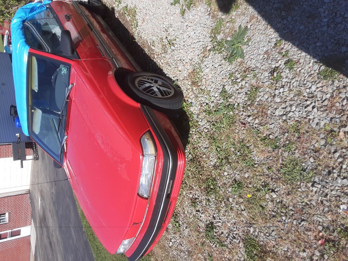 1990 Pontiac Sunbird LE for sale by owner in Uniontown
