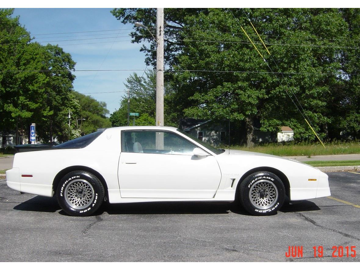 1986 Pontiac Trans Am for sale by owner in Muskegon