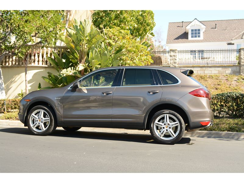 2011 Porsche Cayenne for sale by owner in Irvine