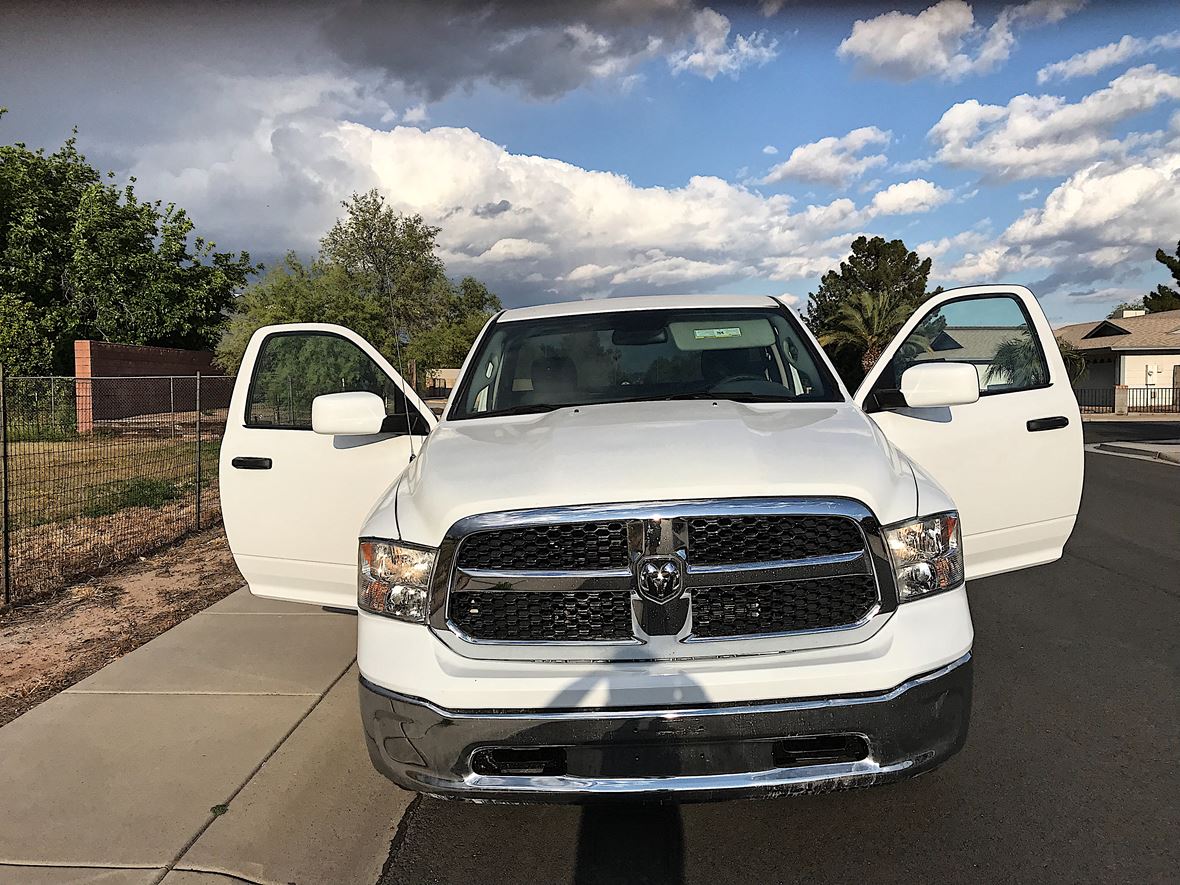 2019 RAM 1500 for sale by owner in Glendale
