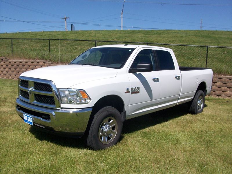2016 RAM 2500 for Sale by Owner in Cedar Rapids, IA 52411