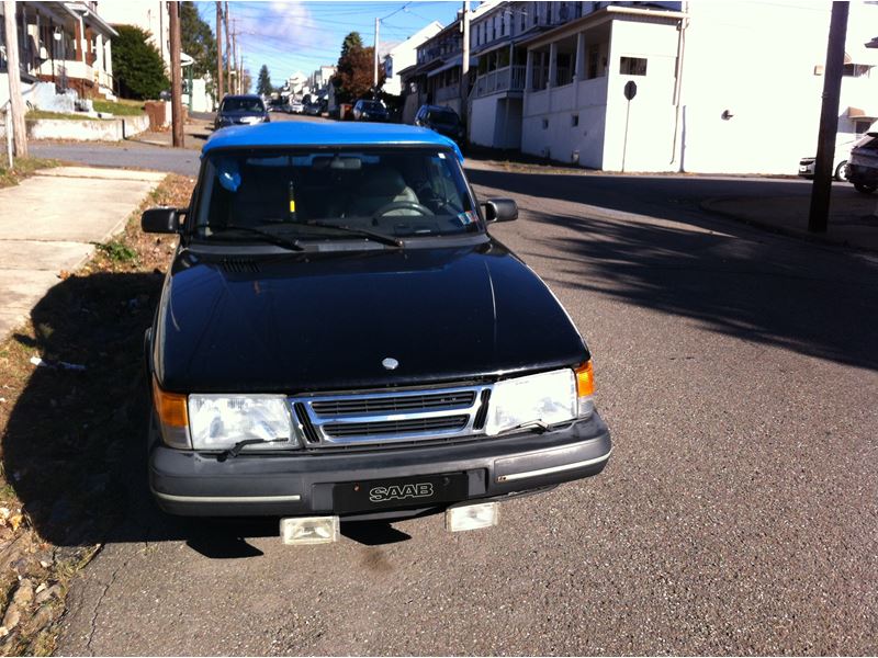 1992 Saab 900 for sale by owner in HAZLETON