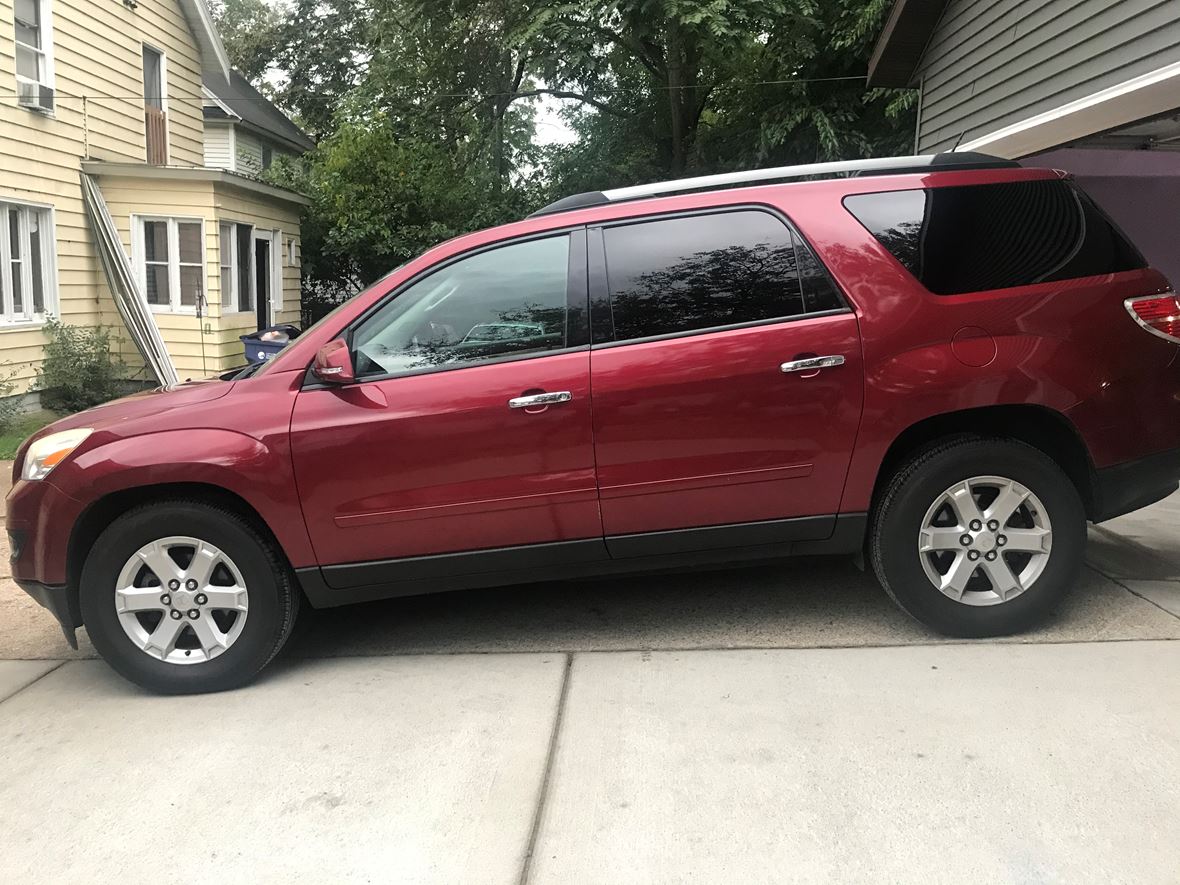 2010 Saturn Outlook for sale by owner in Grand Rapids