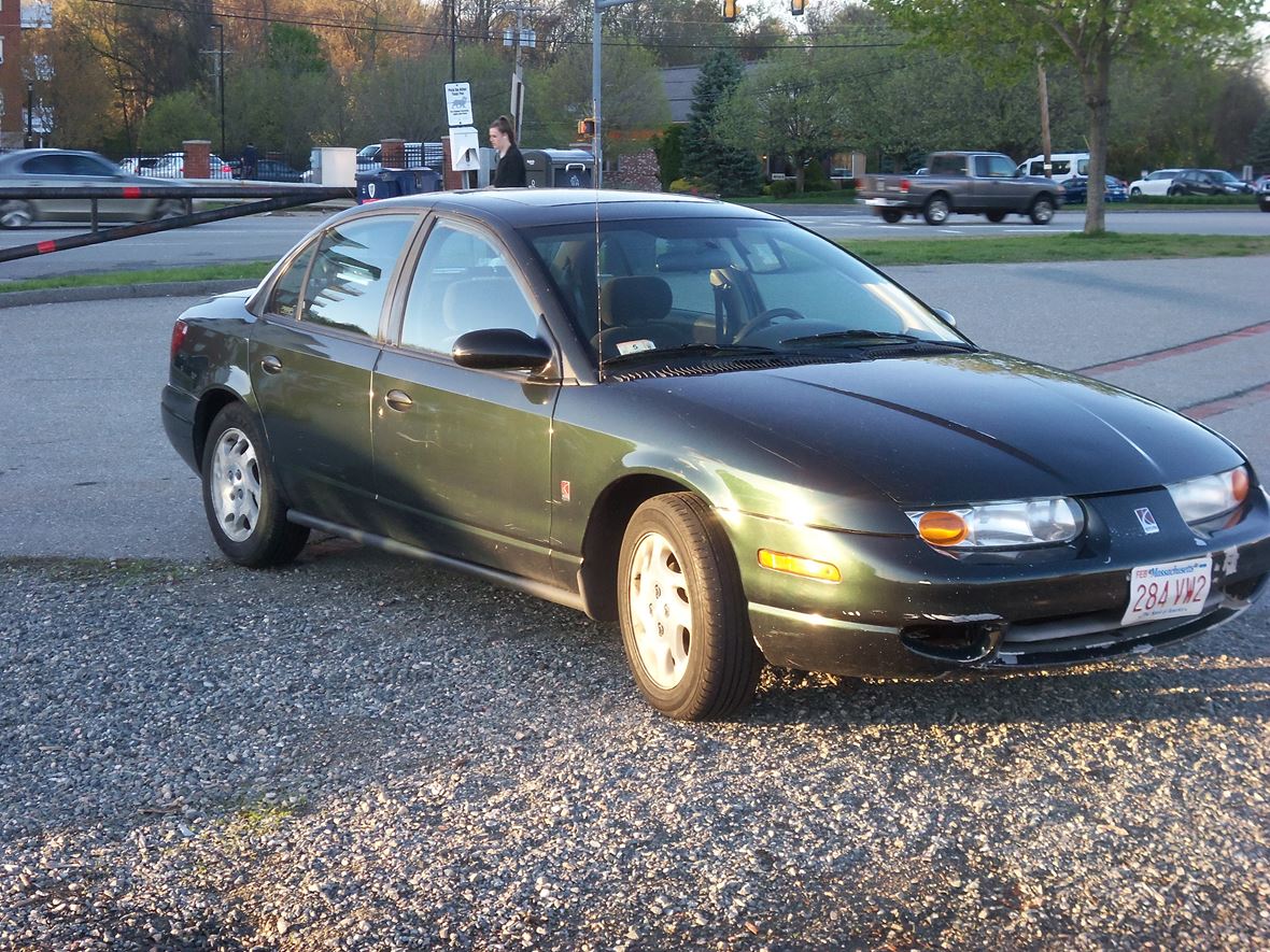 2000 Saturn S-Series for sale by owner in Lowell
