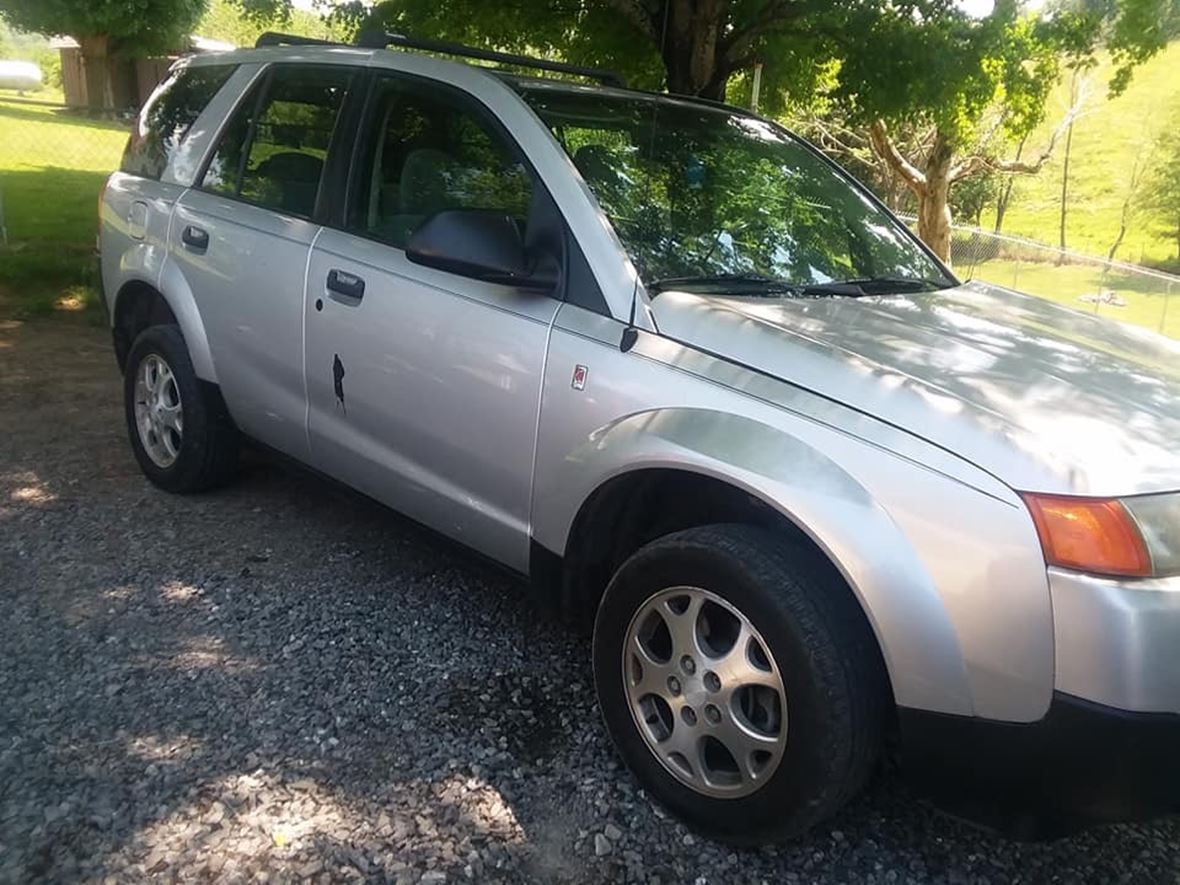 2003 Saturn VUE for sale by owner in Newport