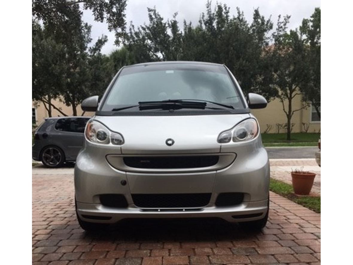 2009 Smart fortwo for sale by owner in Hollywood