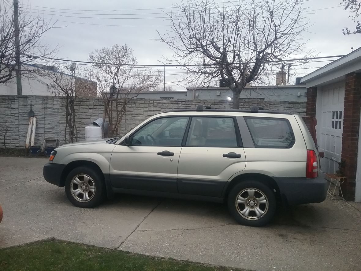 2005 Subaru Forester Private Car Sale in Eastpointe, MI 48021