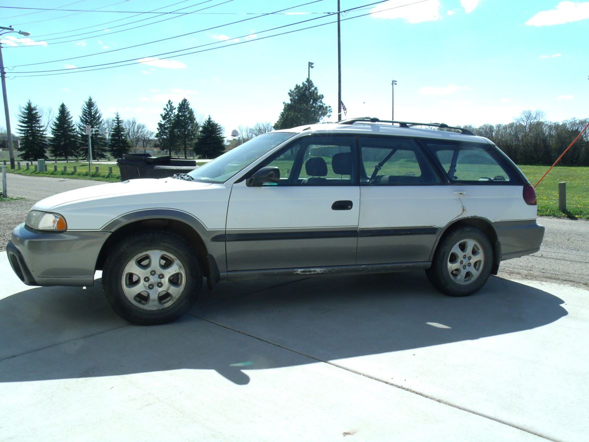 1999 Subaru Outback for sale by owner in Dickinson