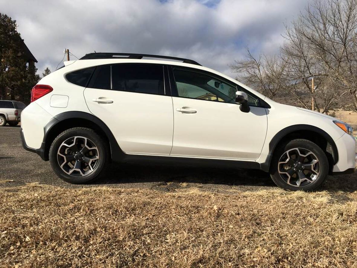 2015 Subaru XV Crosstrek Limited for sale by owner in Pueblo