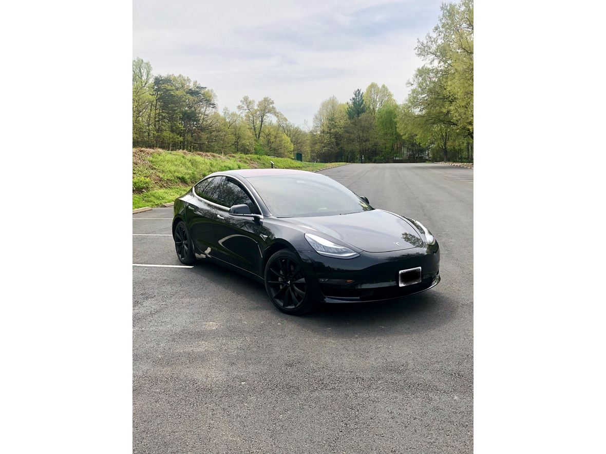 2018 Tesla 3 for sale by owner in Ashburn