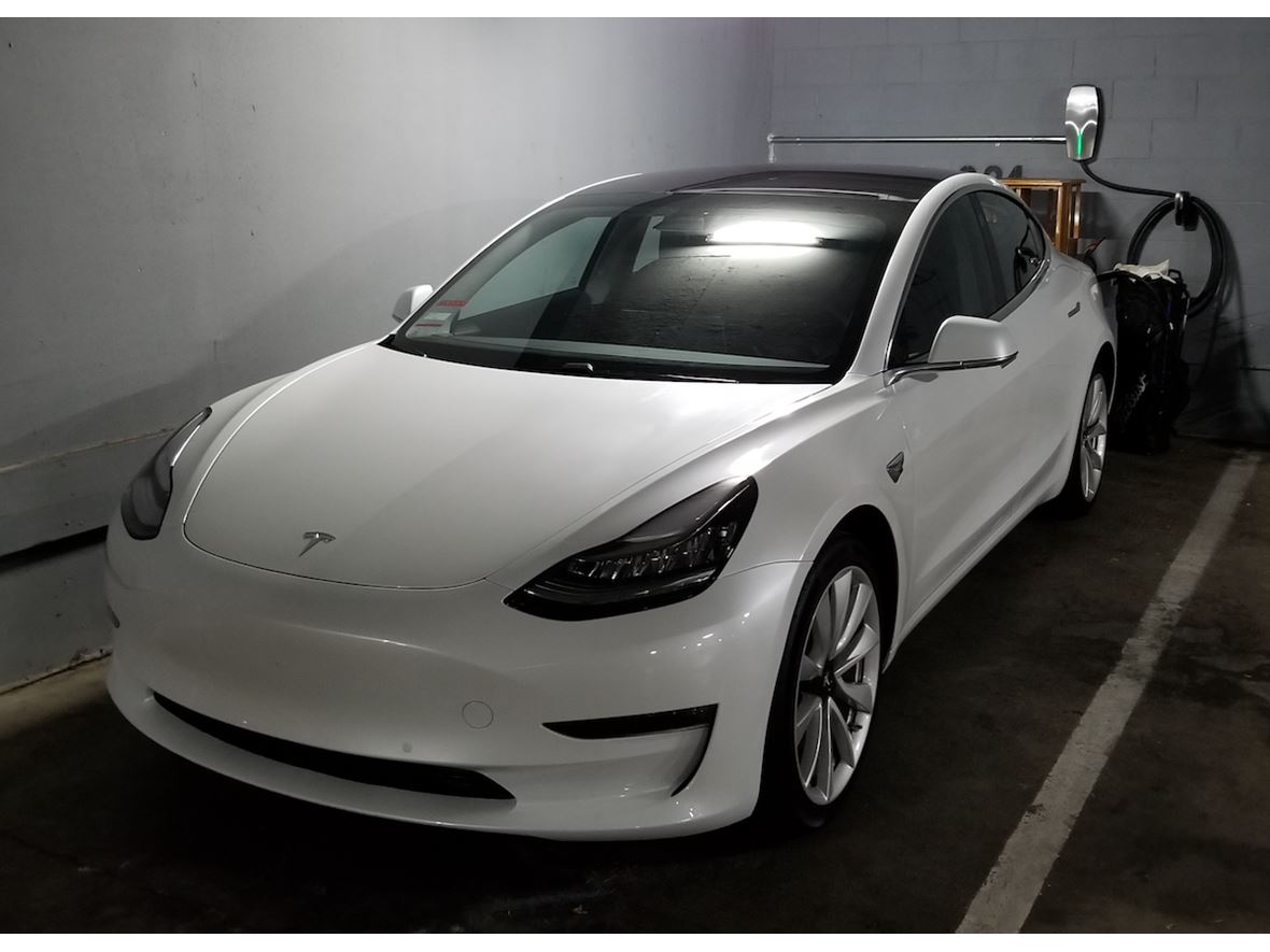 2017 Tesla model 3 for sale by owner in Los Angeles