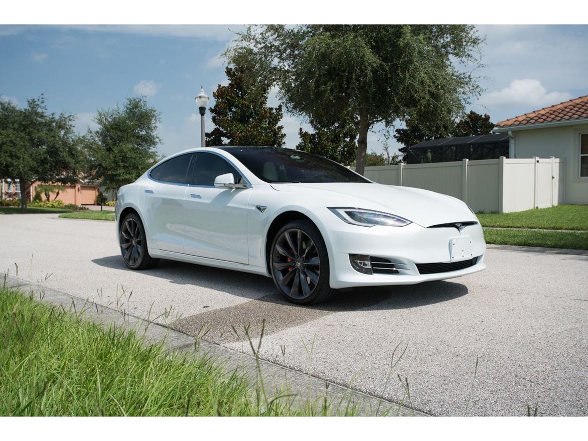 2016 Tesla Model S for sale by owner in Orlando