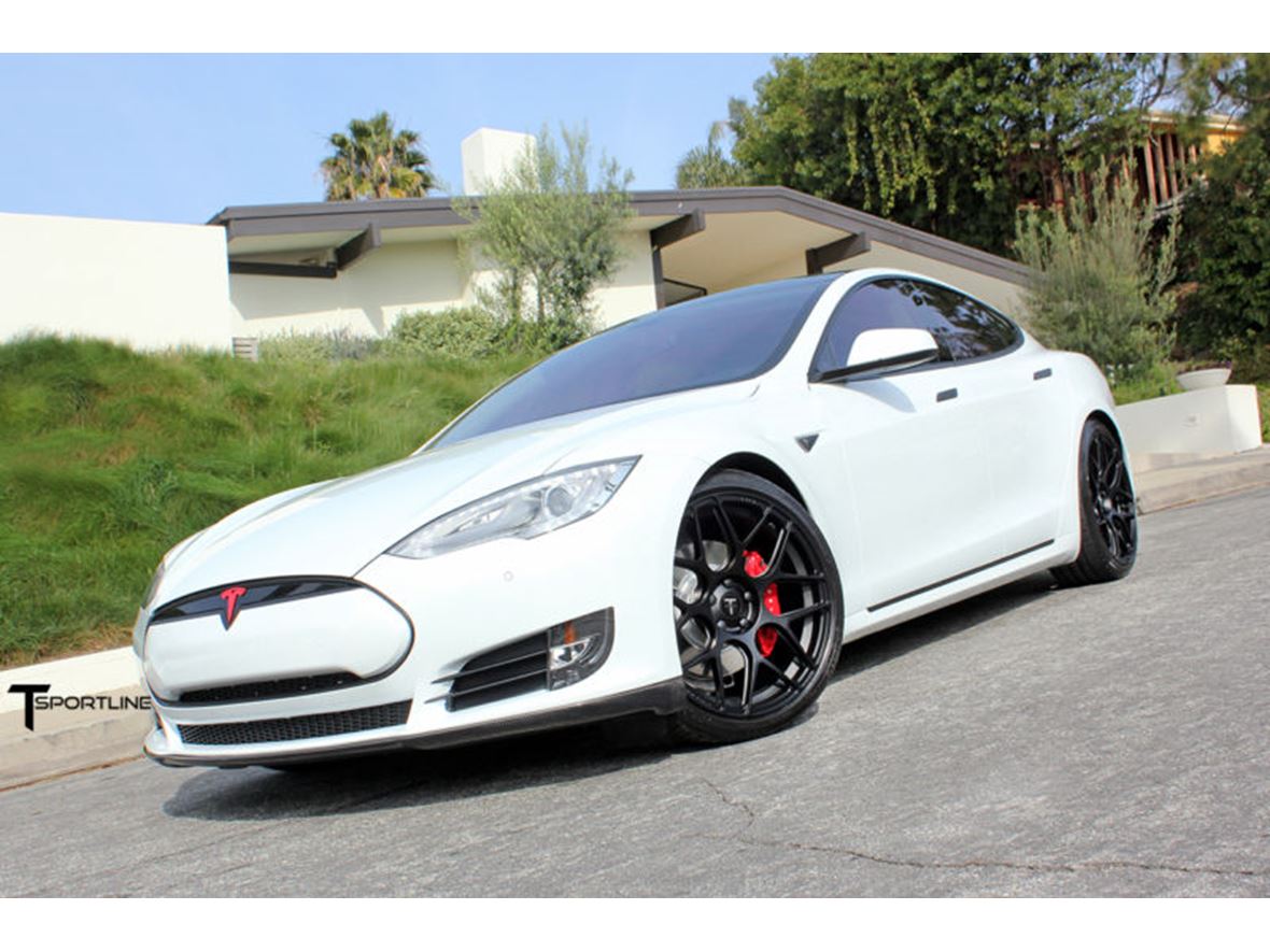2014 Tesla P85 for sale by owner in Orick