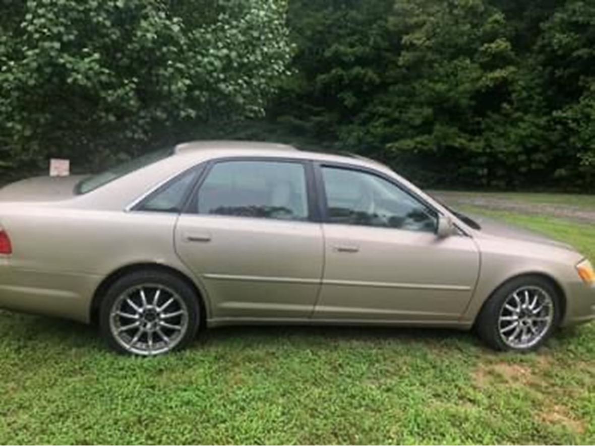 2003 Toyota Avalon for sale by owner in Harrisonburg