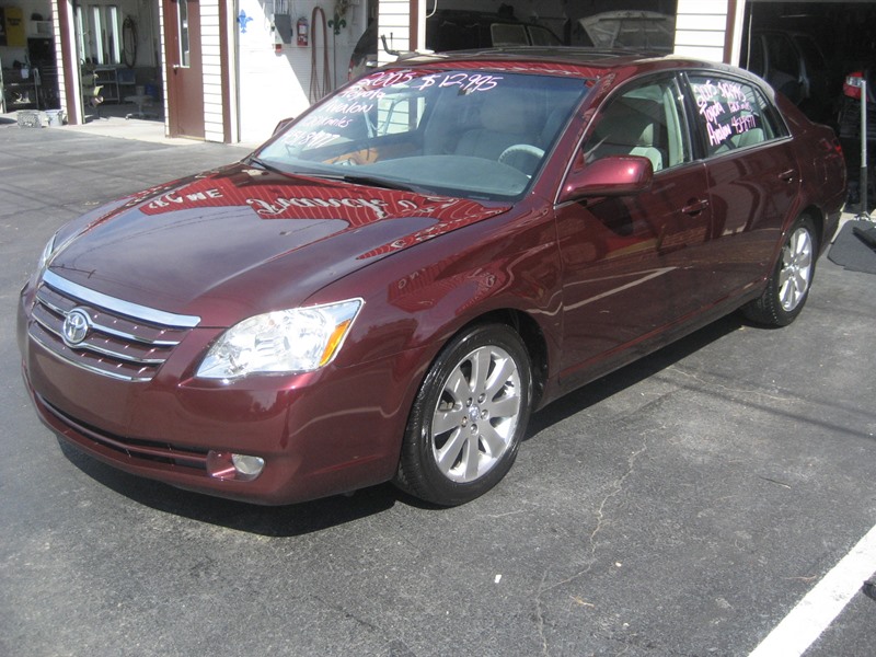 2005 Toyota Avalon for Sale by Owner in Louisville, KY 40213