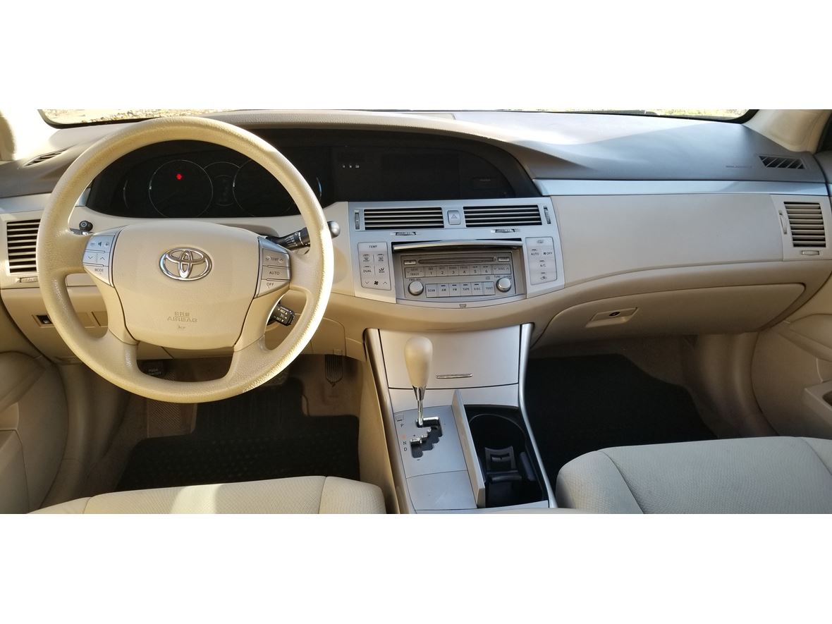 2005 Toyota Avalon for sale by owner in Rogersville