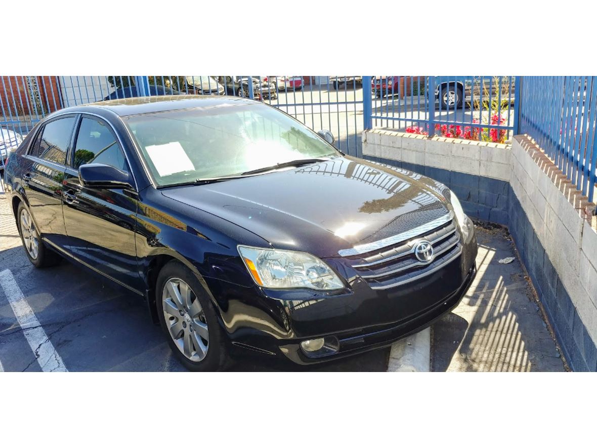2005 Toyota Avalon for sale by owner in Van Nuys
