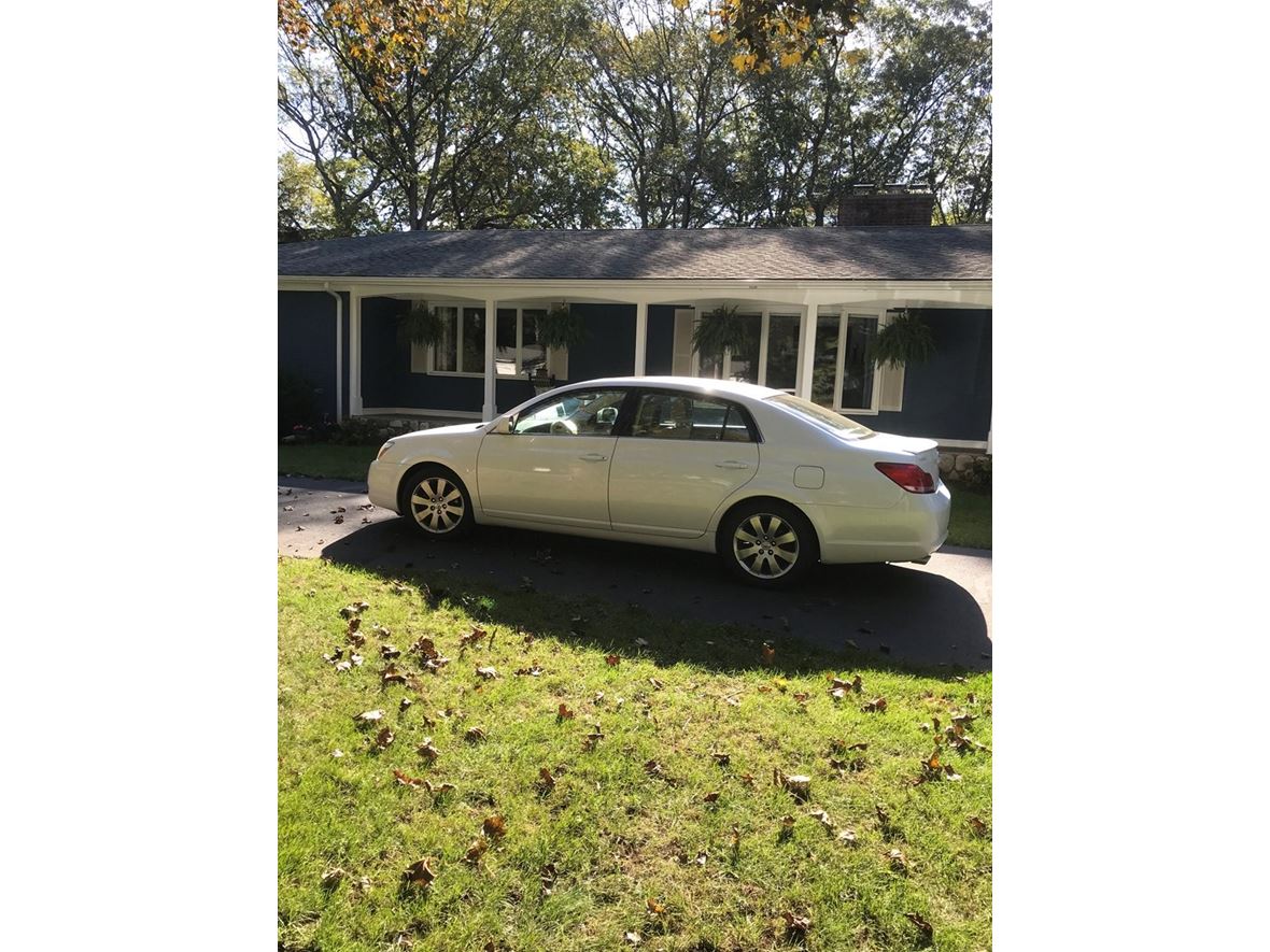 2006 Toyota Avalon for sale by owner in East Greenwich