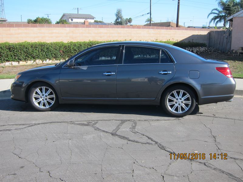 2008 Toyota Avalon for sale by owner in Huntington Beach