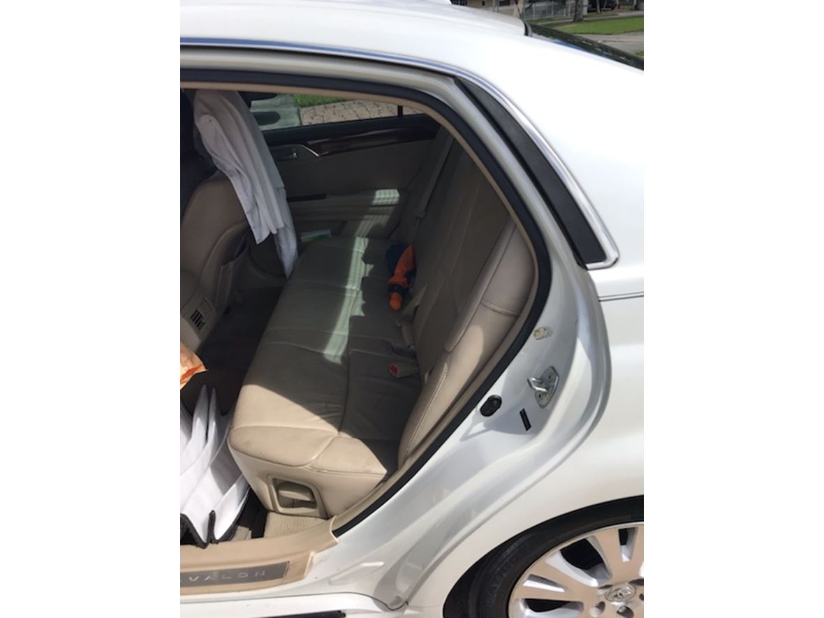 2009 Toyota Avalon for sale by owner in Miami