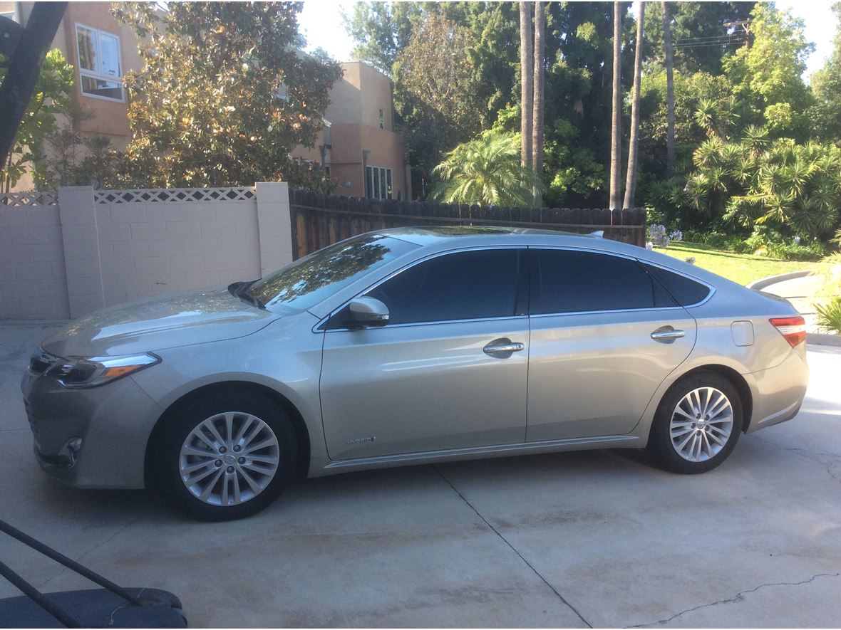 2015 Toyota Avalon Hybrid Sale by Owner in Fullerton, CA 92838