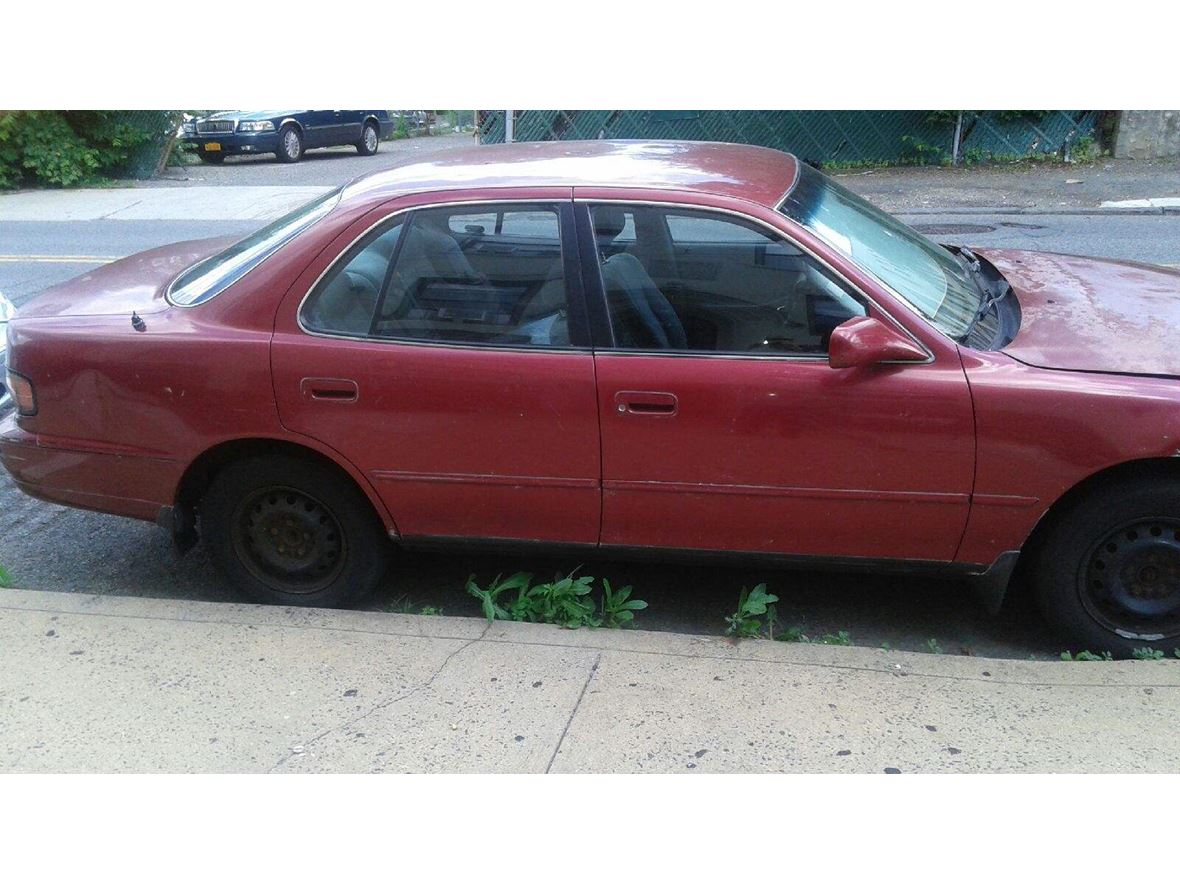 1993 Toyota Camry for sale by owner in New York