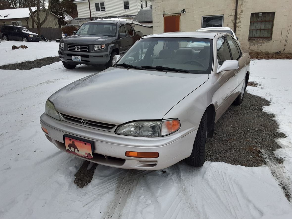 1996 Toyota Camry for sale by owner in Exeter