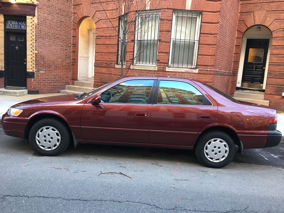 1999 Toyota Camry for sale by owner in Boston