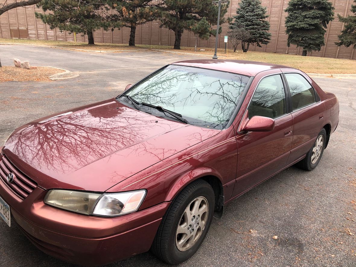 1999 Toyota Camry for sale by owner in Minneapolis