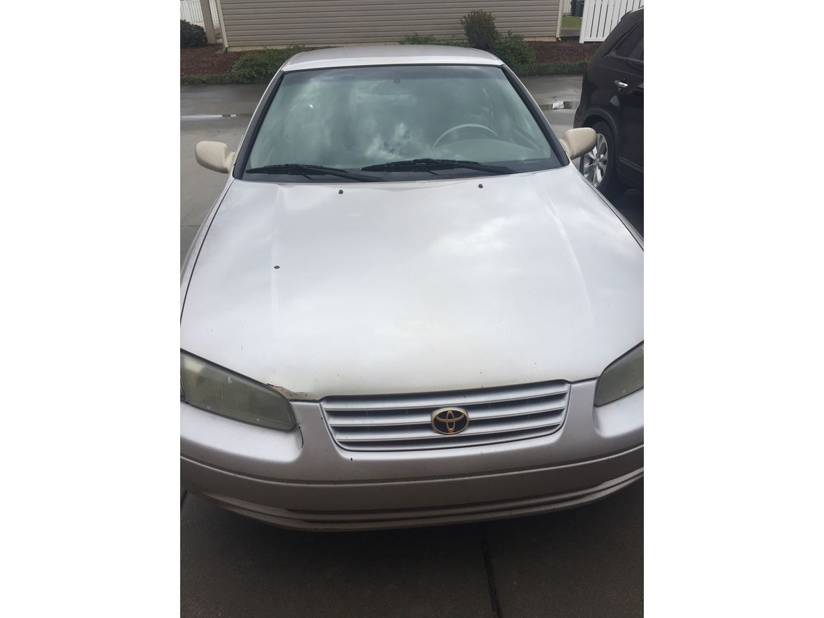 1999 Toyota Camry for sale by owner in Greenwood