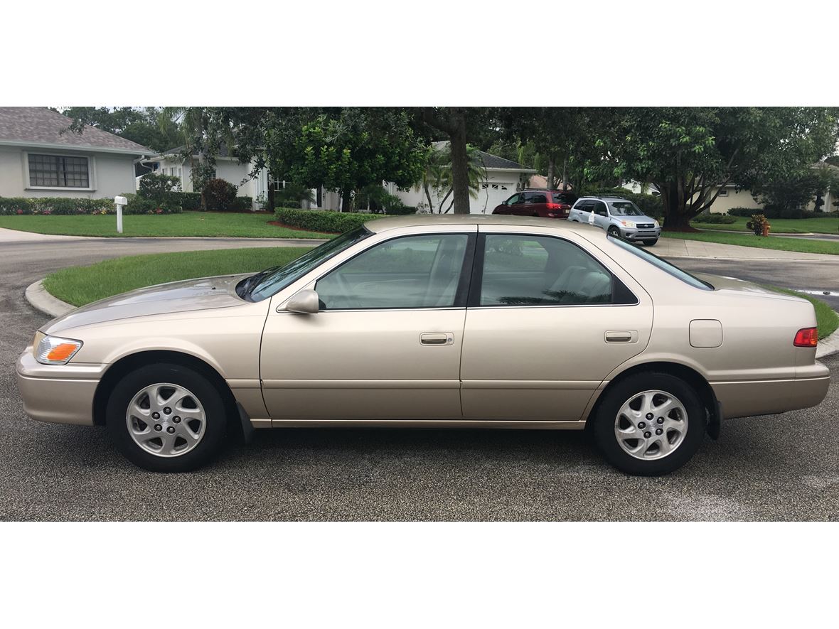 2000 Toyota Camry for sale by owner in Palm City