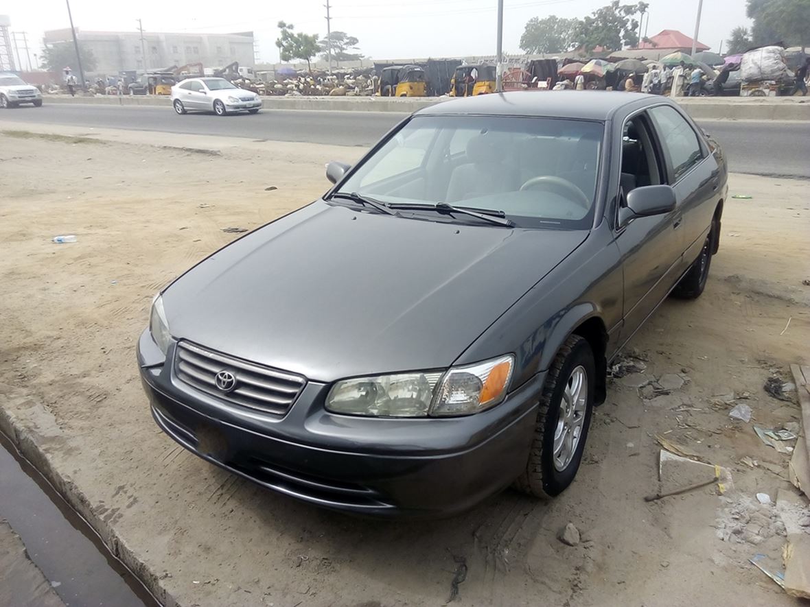 2001 Toyota Camry for sale by owner in Indianapolis