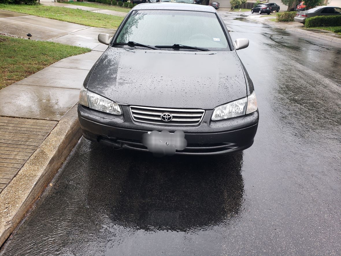 2001 Toyota Camry for sale by owner in Converse