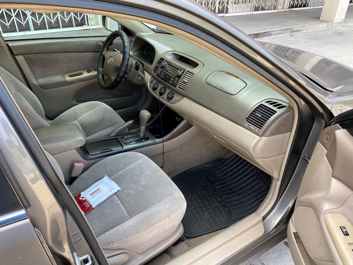 2002 Toyota Camry for sale by owner in Los Angeles